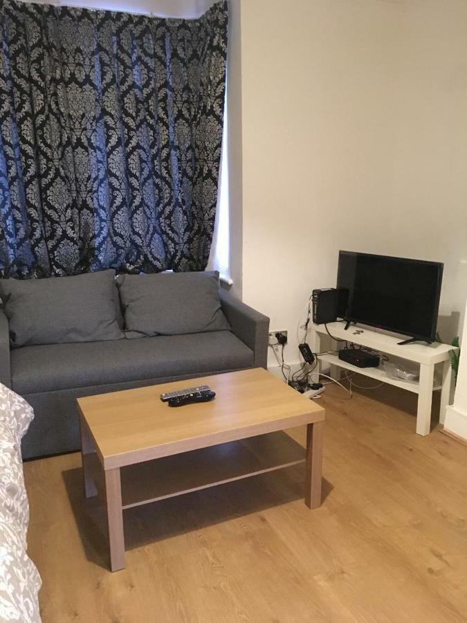 North London Studio Apartment Buitenkant foto