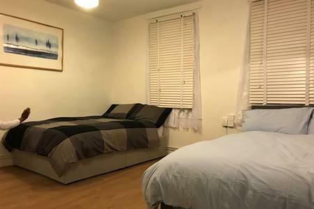 North London Studio Apartment Buitenkant foto